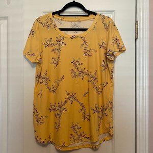 Sweet Tea's by PINK ROSE Yellow Tee Shirt with Floral pattern in size XL